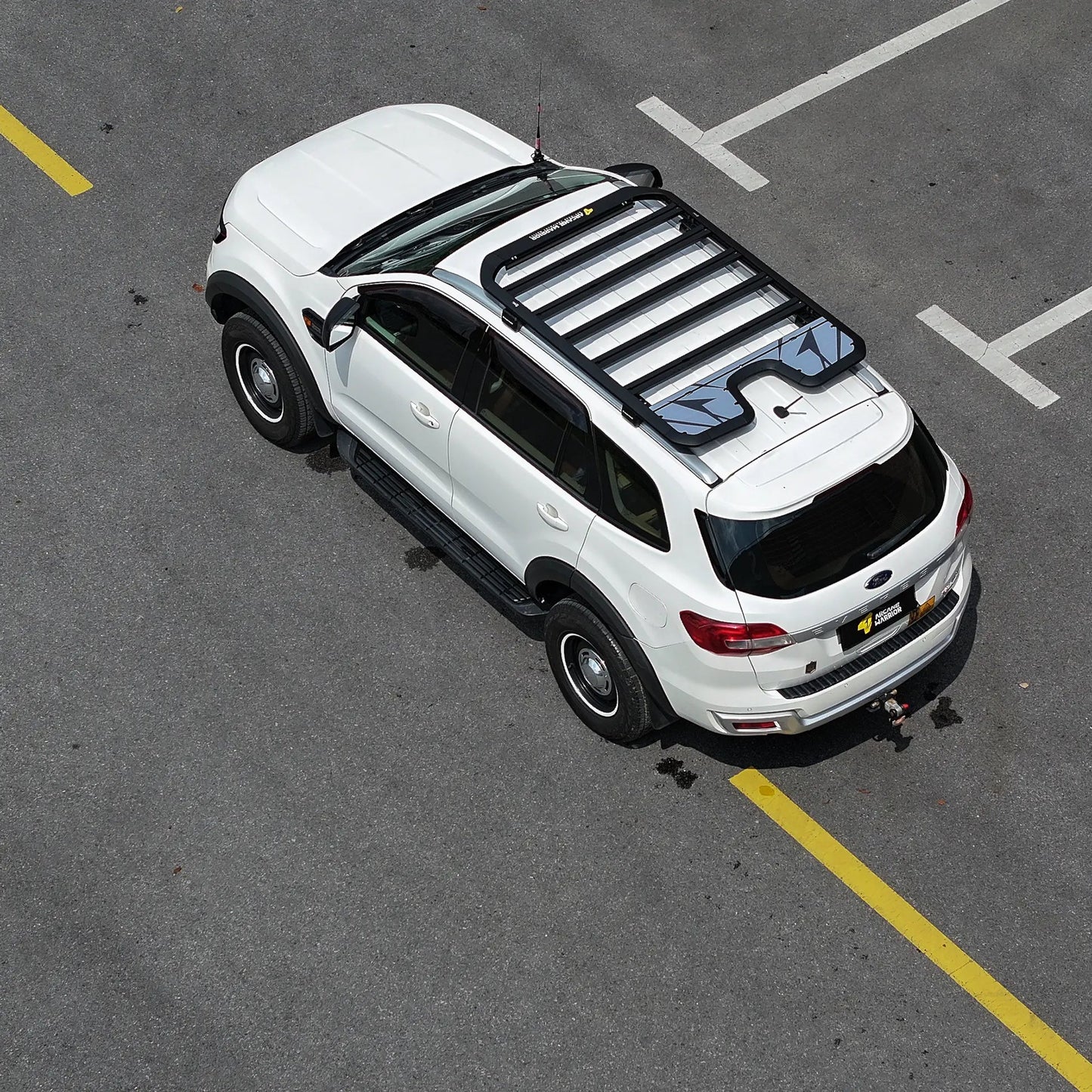 Storm Roof Ford-Everest
