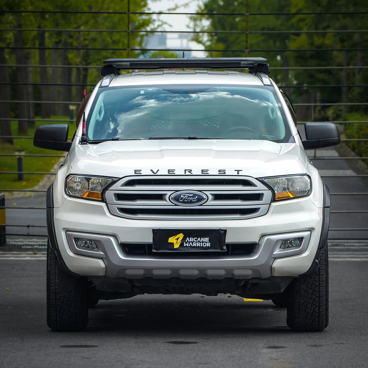 Storm Roof Ford-Everest